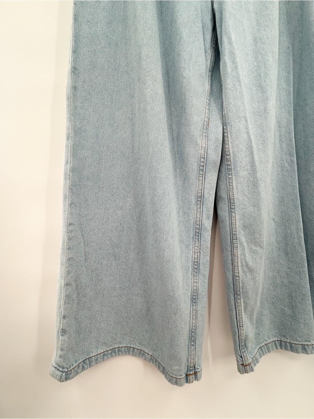 Zara Mid Rise Wide Leg Jeans with Darts Light Blue 30 - Picture 13 of 14